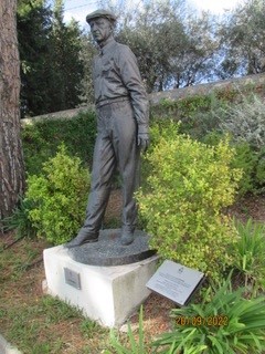 Bunin_Denkmal_16.02..jpg Bunin_Denkmal_16.02..jpg